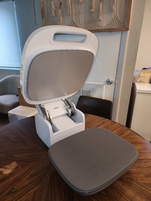 Cricut EasyPress 3 9 x 9 in Clamshell Heat Press w/ Digital Display & Base