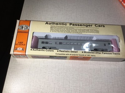 Con-Cor HO 72' Passenger Car.  Clear Dome Roof.   UNDECORATED.  1