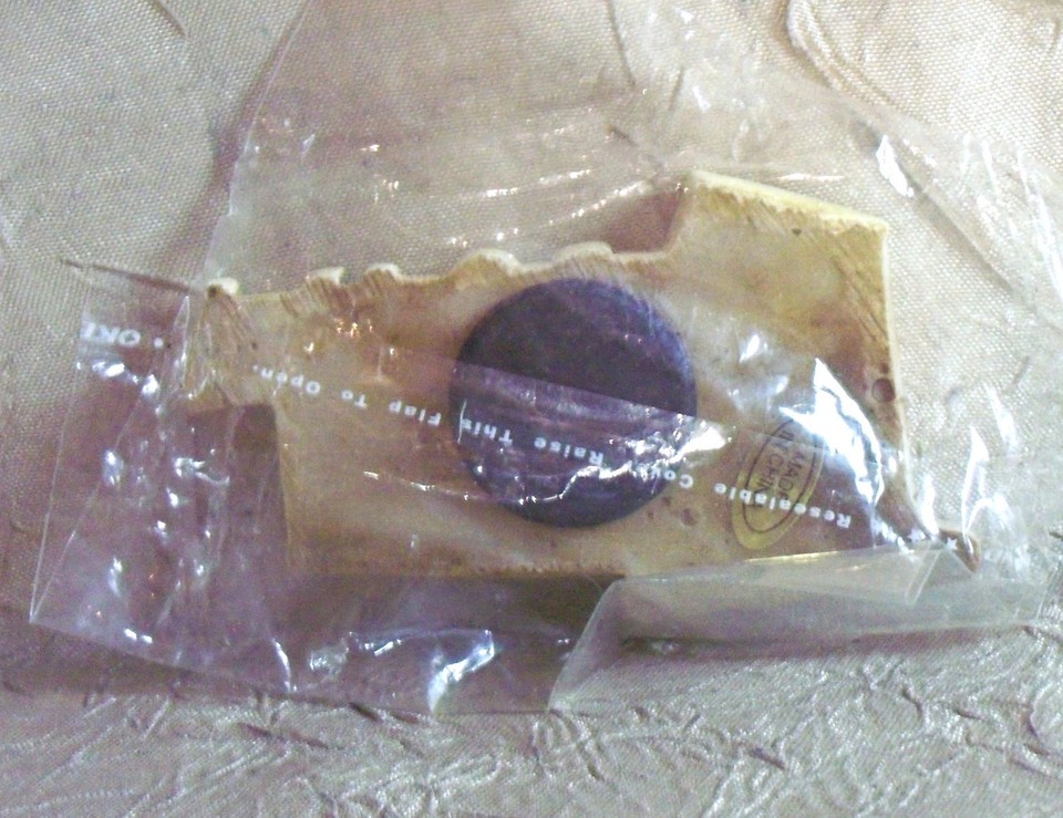 Roma Turismo, Souvenir Magneti Per Il Frigo In Vendita Al Di Fuori Di Un Negozio Nel Centro Storico Centro Storico Della Citta Di Roma Italia 86216038