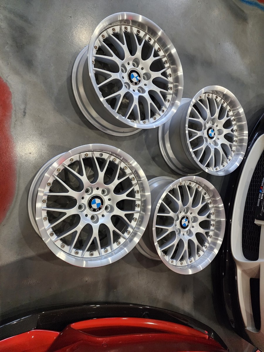 値下げしました✨BMW 17インチ ホイールセット BLIZZAK BMW 5-Series (5シリーズ) 純正 17×8J(+30)PCD120-5H シルバー