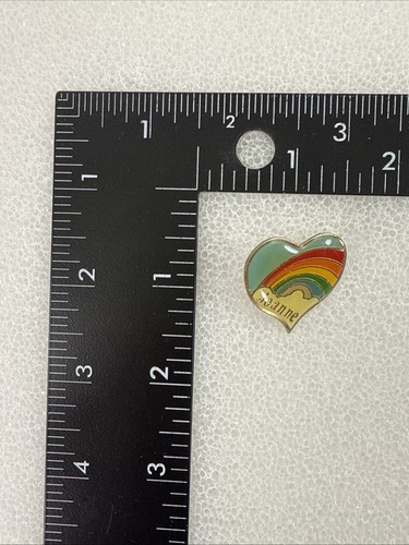Vintage Pinback Collectors - Picture 3 of 3