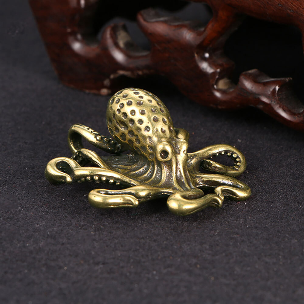 Brass Octopus Mini Figurine – Small Statue For Home/Office Decor, Animal Sculpture Toy