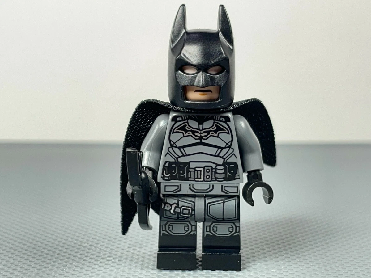 LEGO Super Heroes DC Universe Black Batman Minifigure with Batarang  (Traditional Head)