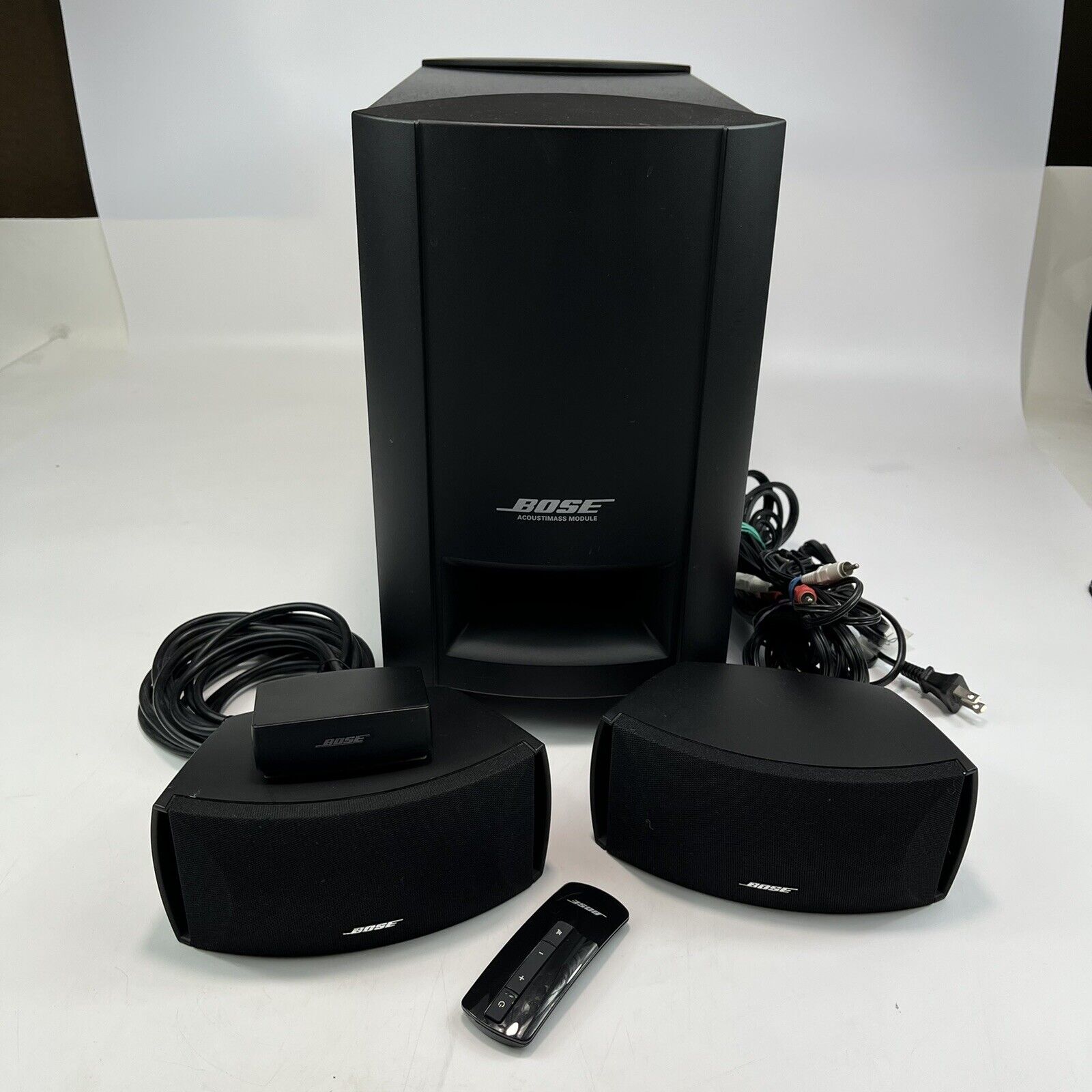 Bose CineMate Series II Digital Home Theater Speaker System +Int