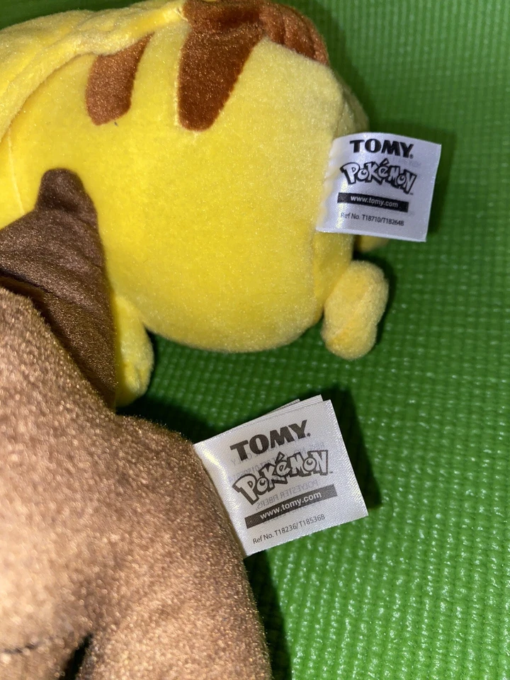Nintendo Tomy Pokemon Tyrunt & Pikachu Peluche 8” Juego Freak Foto 4 de 4