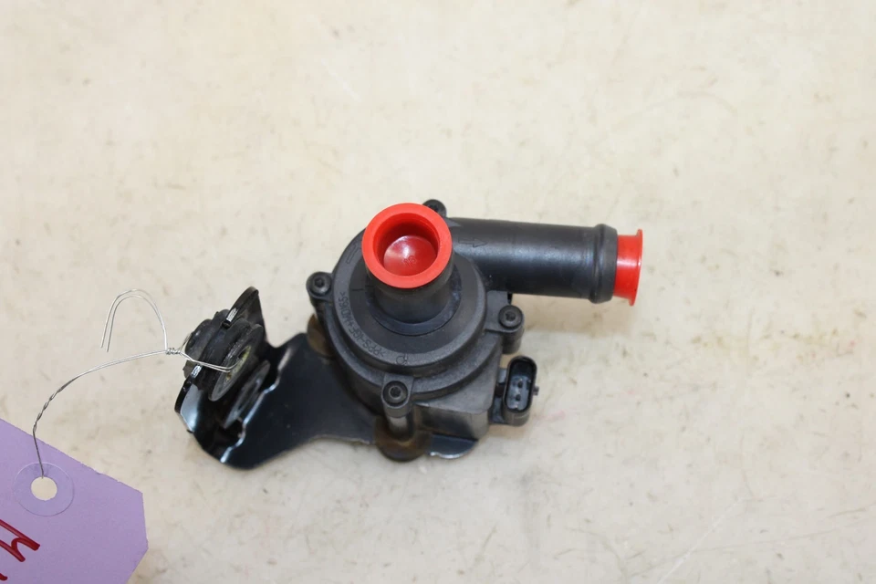 2012-2019 Fiat 500 Auxiliary Water Pump 4893136AB OEM ML25 - Image 2 of 4