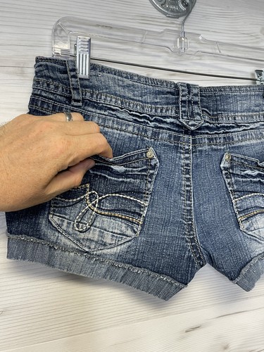 Wallflower Denim Shorts Womens Size 7 Blue Distressed Rolled Cuff Stretch Jean - Picture 12 of 12