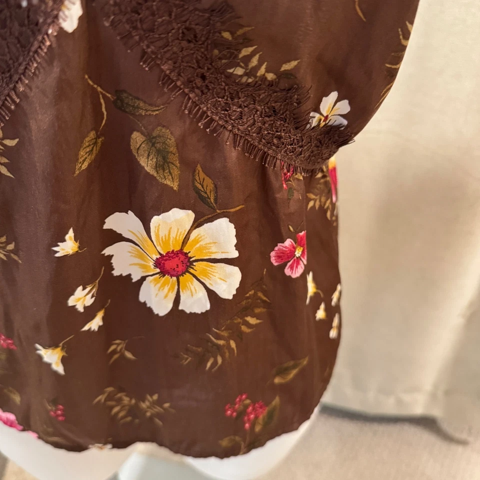 Top cami floral Y2K marrón ribete de encaje sin mangas talla pequeña Foto 3 de 4