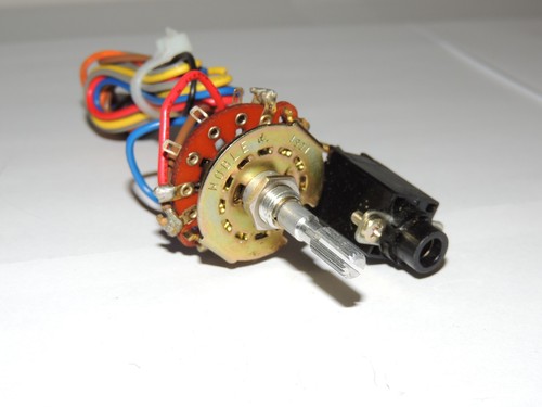 Sansui AU-719   4 Step Rotary Speaker Switch & H.Phone Jack   1101930 - 2430290