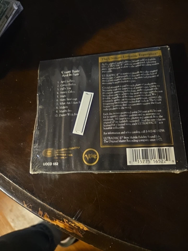 COUNT BASIE & HIS ORCHESTRA ~APRIL IN PAIRS ~ 24 KARAT GOLD  MFSL CD ~ SEALED Foto 2 de 2