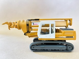 Conrad Modelle LIEBHERR Hydraulikbagger R924 mit Teleskopausr. mit OVP (1:50)