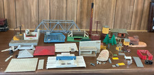 Mixed Lot Of Assorted Scale Plasticville And Other Pieces Buildings Trains
