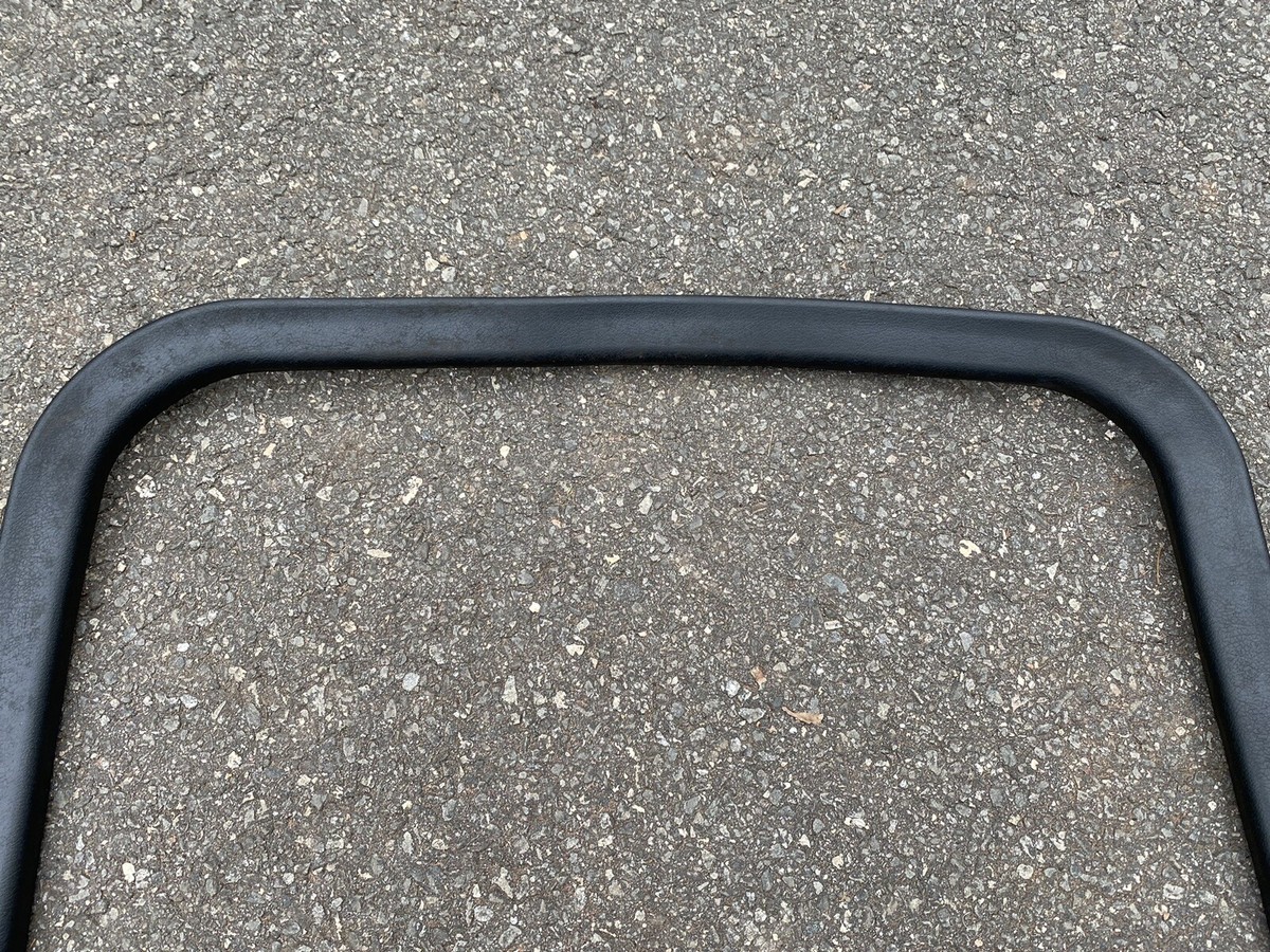 1984-89 Nissan 300ZX Z31 2+0 OEM LH RH Black T Top Rubber