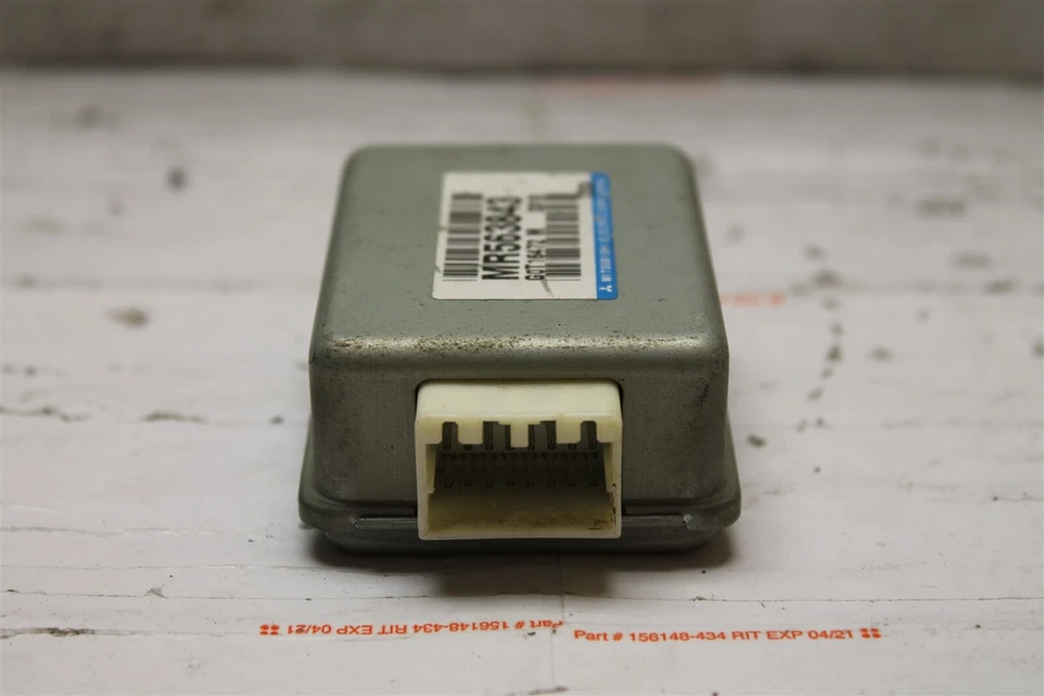 Módulo 991 1M7 control de crucero Mitsubishi Eclipse 2000-2005 CCM MR563843 Foto 3 de 4