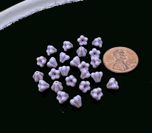 25 cuentas de flores de campana de bebé de vidrio checo - amatista opalescente 6x4 mm - Imagen 2 de 4