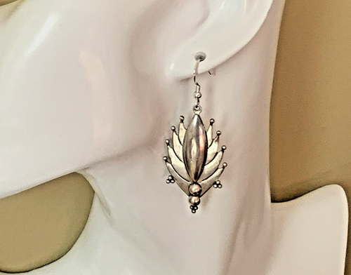 Vintage Hand Crafted Sterling Silver Dangling Earrings, 9.16 grams - Picture 2 of 4