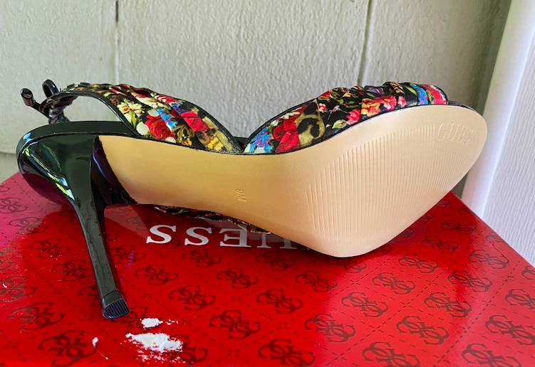 Новый в коробке Guess элегантный черный мульти цветочный атлас сандалии туфли-лодочки каблуки - Изображение 4 из 4