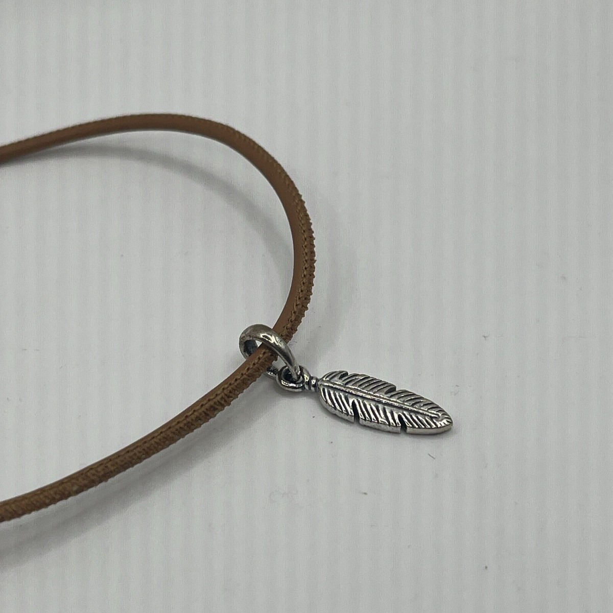 New Genuine Pandora Brown Leather Choker with Feather Pendant #13