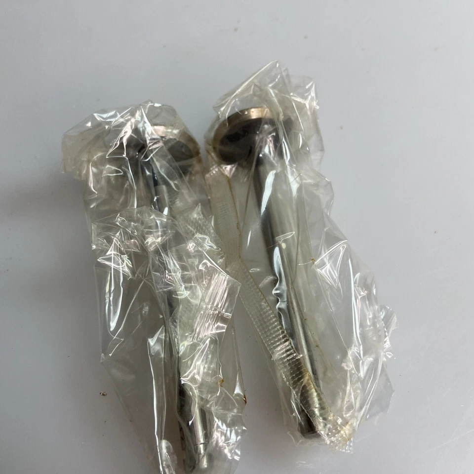 Válvula de escape Perfect Circle NOS 211-2335 para Chevrolet Isuzu Impulse 1976-87  Foto 3 de 4