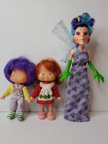 Vintage Strawberry Shortcake Doll 1979 x2 and sour grapes 1982