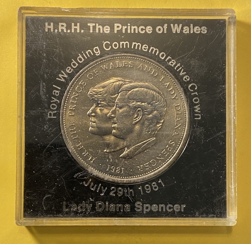 1981 Prince of Wales King Charles and Lady Diana Spencer Royal Wedding Coin