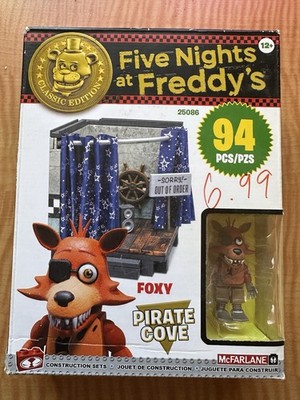 McFarlane Toys Five Nights at Freddy's Pirate Cove Foxy Set 94 Pieces