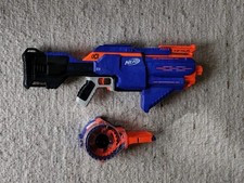 NERF Elite Infinus Dartblaster mit Trommelmag...