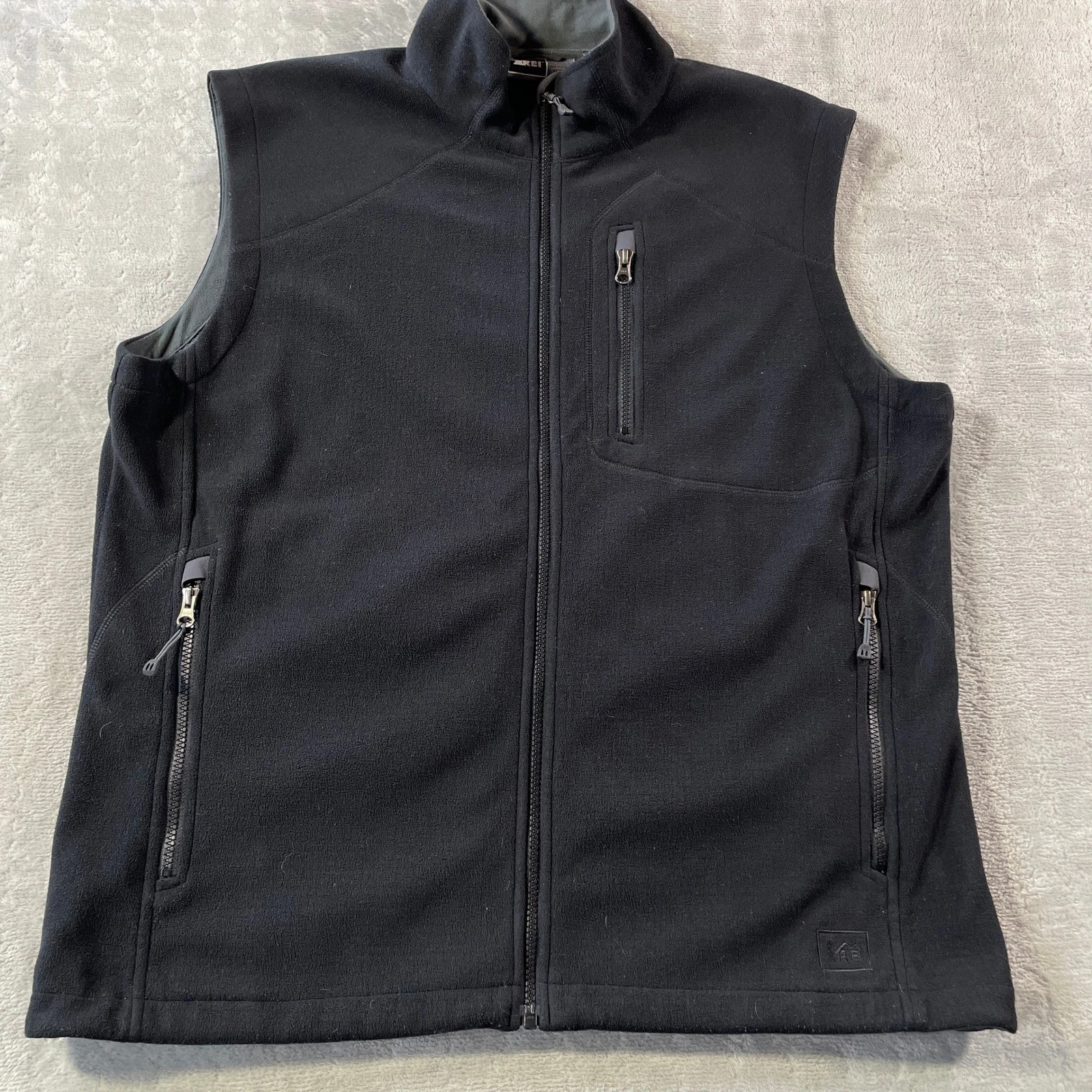 REI Fleece Vest Mens XL Black Full Zip Waffle Hiking Outdoor Camping Zip Pockets