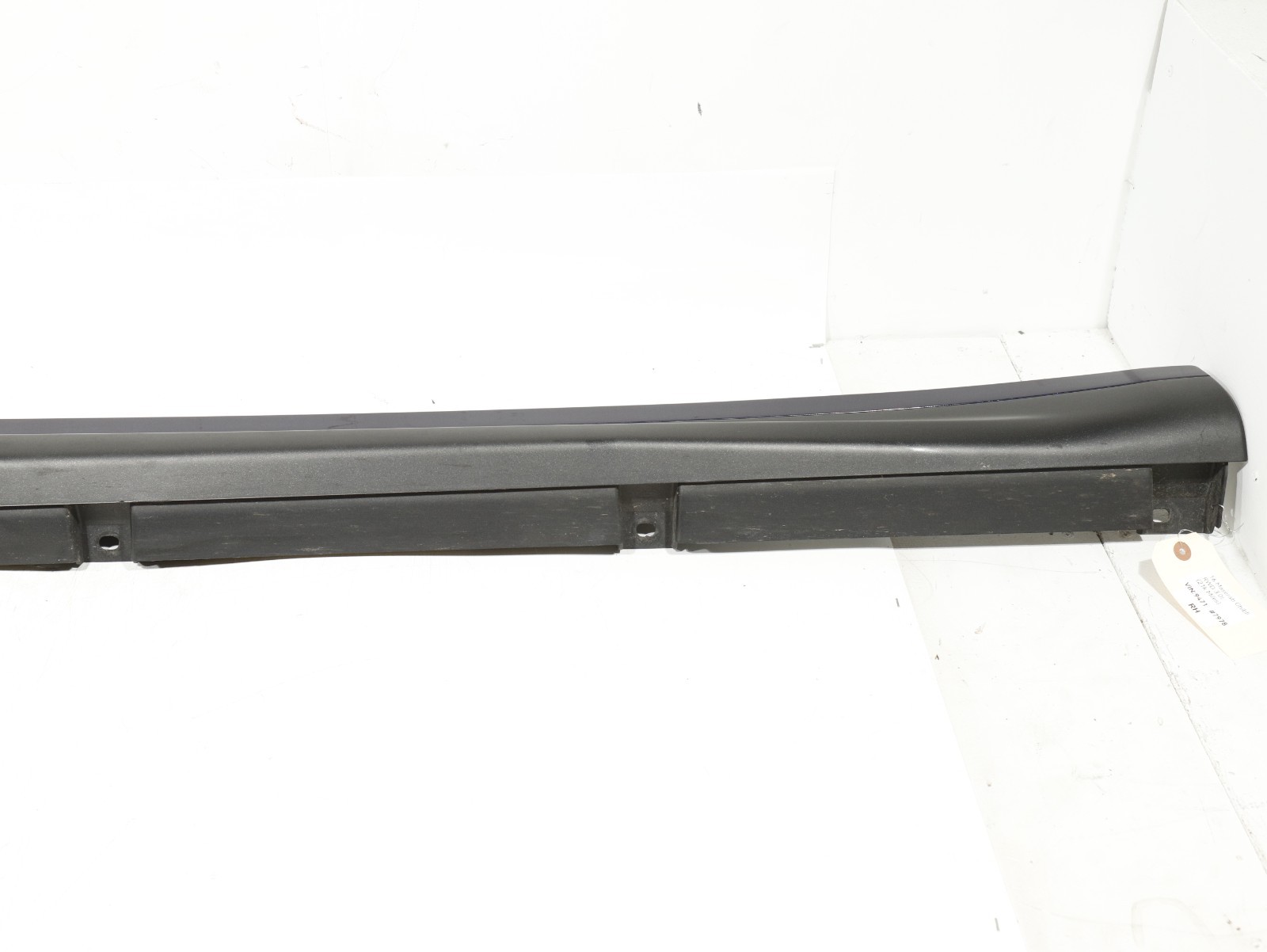 14-20 Maserati Ghibli RIGHT Side Rocker Panel Molding BLUE OEM 6700288580