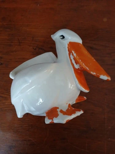 Vintage McCoy USA 7" PELICAN VASE