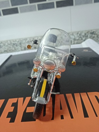 MOTO HARLEY DAVIDSON MAISTO 2000 FLSTC HERITAGE SOFTAIL CLASSIC 1/18 - Imagen 2 de 5