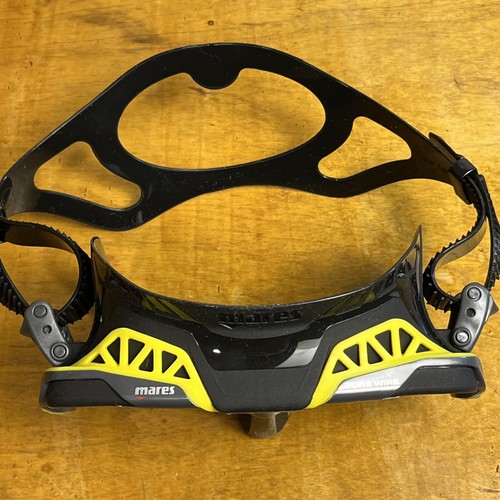 Máscara de buceo Mares Pure Wire - amarilla/gris/negra - para buceo y snorkel - Imagen 3 de 11