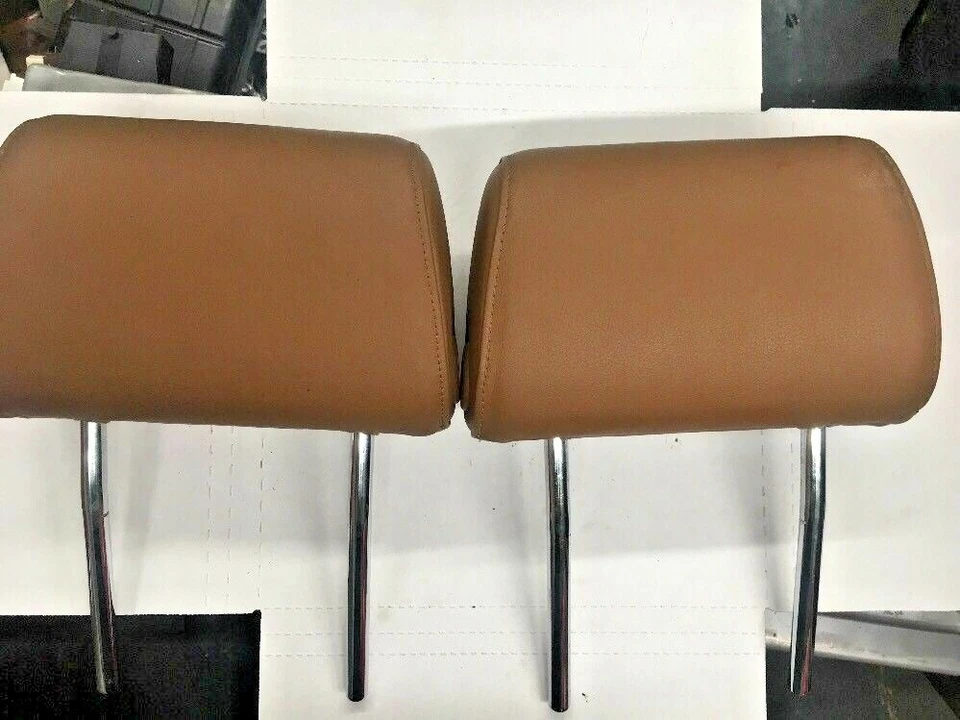 原始设备制造商前左右头枕 Amaretto/Brown 适用于 2005 - 2007 年奥迪 A6 Quattro — 第 3/4 张图片