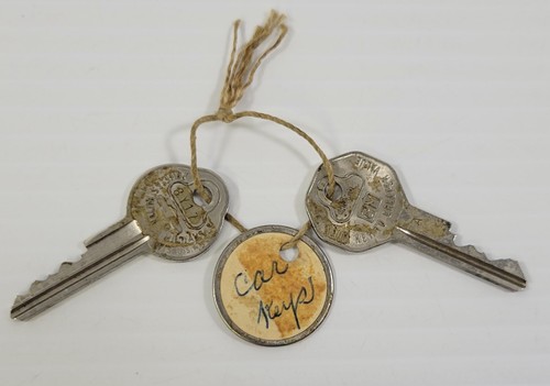 *B36) Vintage Set of 1960s GM Ignition Glove Box Keys Briggs Stratton Milwaukee - 第 1/10 張圖片