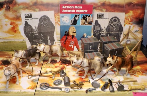 Original Vintage Action Man Explorer Sledge And Dog Team **AS PICTURED** - Picture 2 of 12