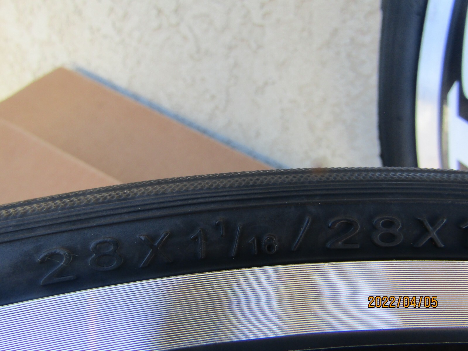 NEW 700 X 25 C BLACK ALLOY FIXIE BICYCLE RIM SET & TIRES   ROAD OR FIXIE BIKE, 