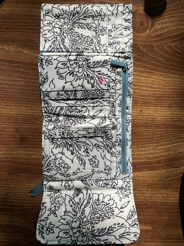 Vera Bradley Pre Owned Quilted Crossbody/Hipster Purse AND wallet Gray White Blk - Picture 18 of 24