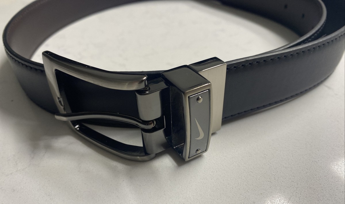 送料無料 新品 NIKE ゴルフ リバーシブル ベルト M(34/36) NIKE GOLF MEN'S PERFORATED REVERSIBLE BELT SIZE: 36 (FITS