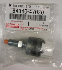 TOYOTA LEXUS Genuine BRAKE LIGHT STOP LAMP PEDAL SWITCH 84340-47020 OEM F/S