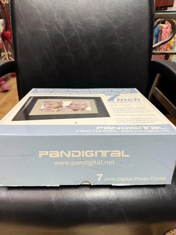 Pandigital 7" LCD Digital Photo Picture Frame Remote Control PAN70-0 NIB 128MB - Image 4 of 4
