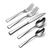 Oneida NOBLE 72 pc Flatware Set - Serv for 14 incl Serving pieces - New
