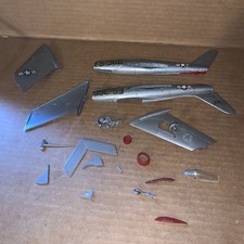 Vintage Plastic Model Plane Lot For Parts And Pieces Lot P320 