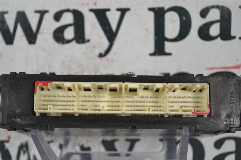 22765AG753 SUBARU FORESTER 2015-16 CONTROL DE COMPUTADORA DE MOTOR ECU FABRICANTE DE EQUIPOS ORIGINALES 1E3 156 B2 Foto 4 de 4