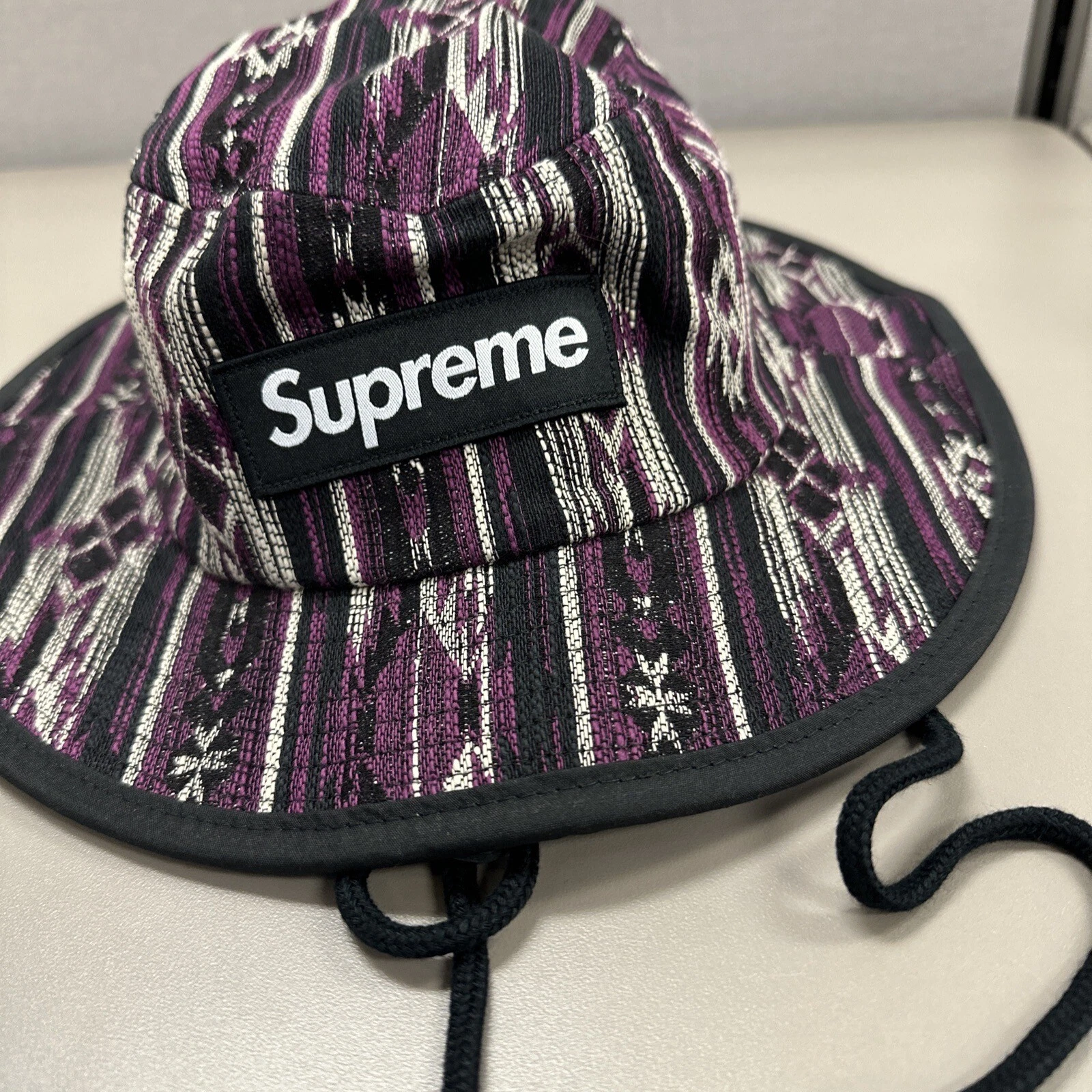 Motif tissé suprême Boonie violet NEUF FW22 taille S/M