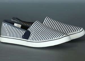 tommy bahama slip on sneakers