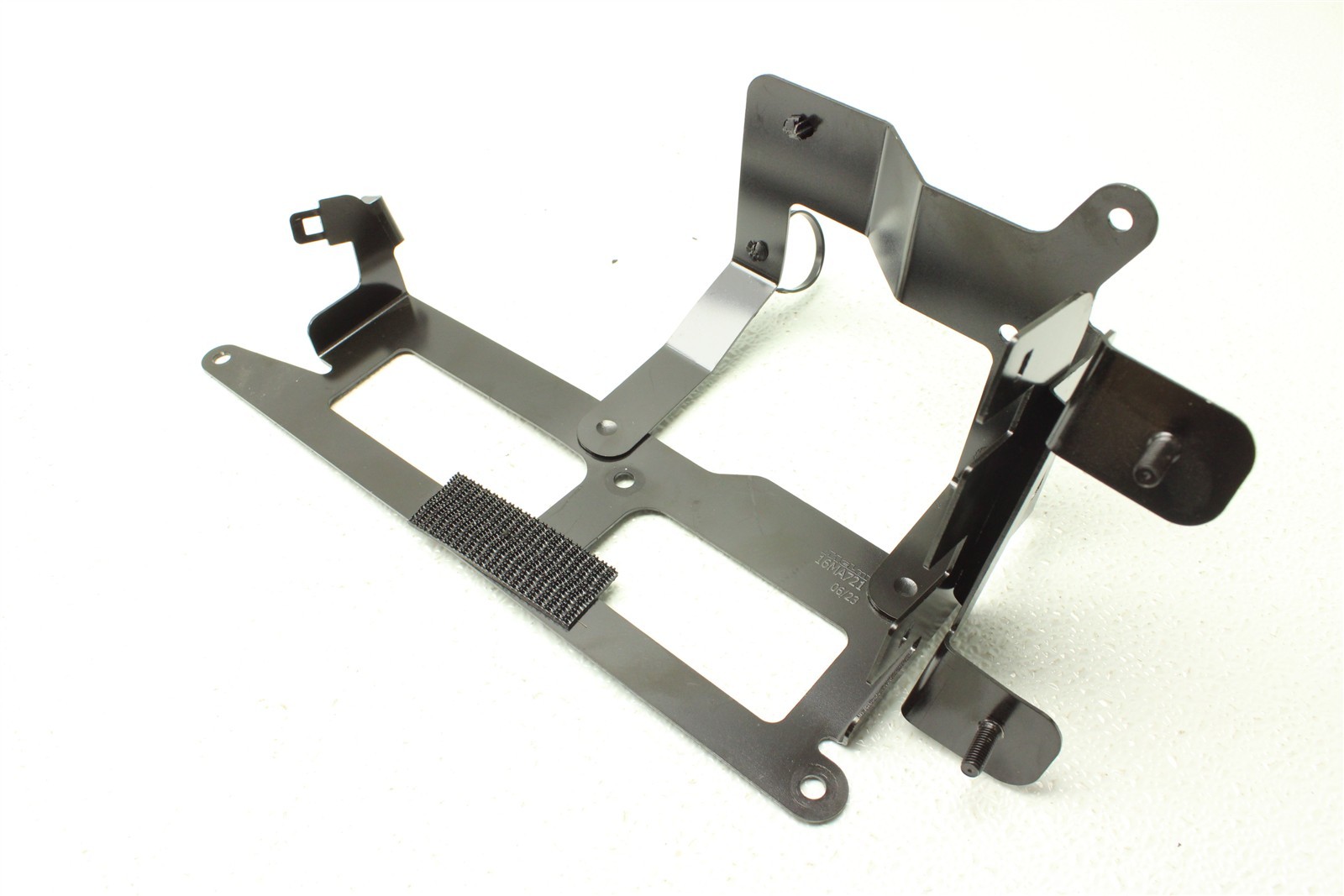 2025 McLaren Artura Support Bracket Mount 16MA721CP