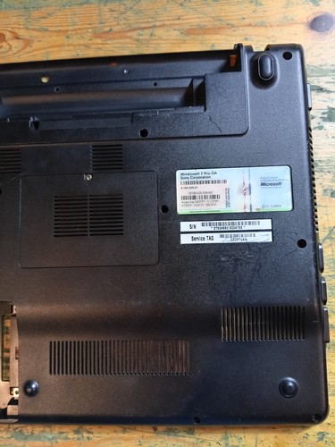 Genuine Sony Personal Computer PCG-71311M Lower Bass Plastics - Picture 2 of 7