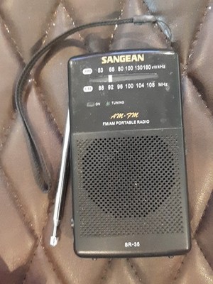 Sangean SR-35 AM/FM Handheld Pocket Analog Radio, Black, Works Great