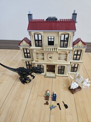 LEGO 75930 - Jurassic World: Indoraptor Rampage at Lockwood Estate 