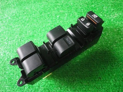 TOYOTA AQUA NHP10 Genuine Power Window Switch Front Right 84820